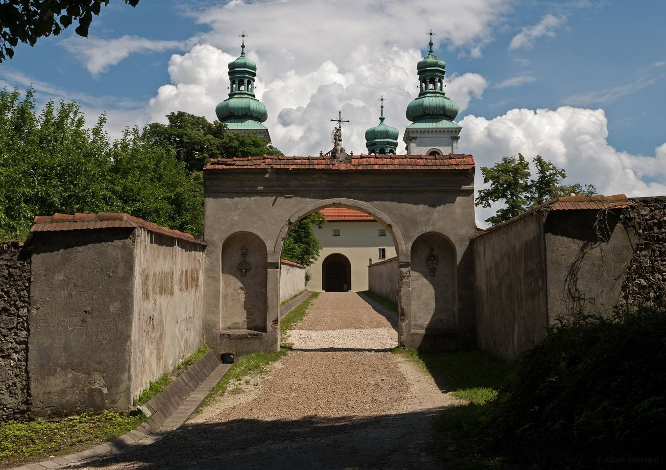 Brama klasztoru Kamedułów, Bielany